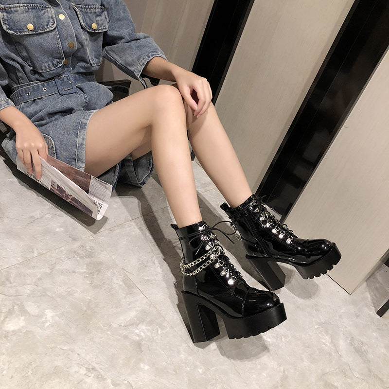 Wide Heel Chain Black Boots