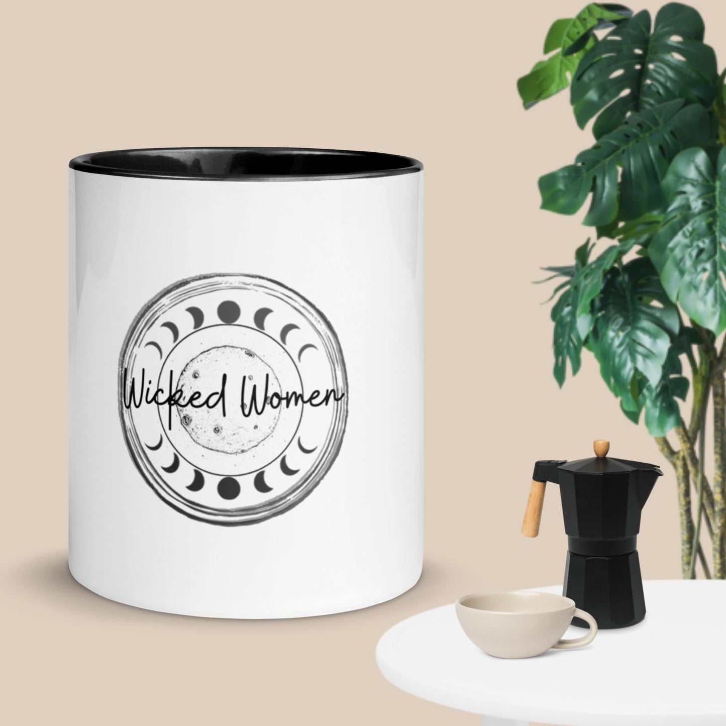 Tasse mit WickedWomen-Logo und farbiger Innenseite